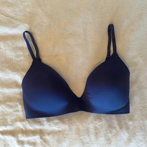 Victoria’s Secret Lightly-Lined Wireless Bra - 34DD